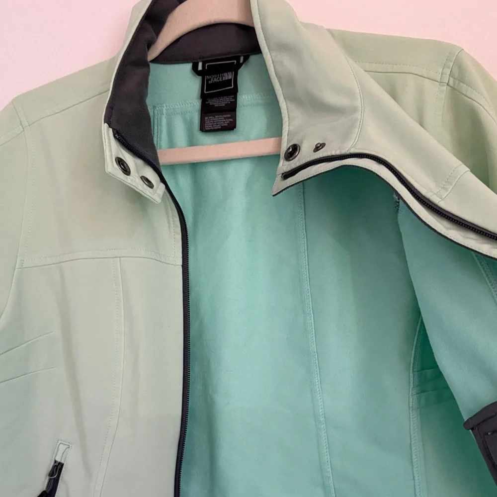 The North Face Women's Softshell Apex Jacket in Mint Green - Picture 7 of 9